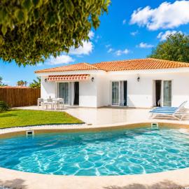 Private Heated Pool Villa 3BR Family Retreat, Aircon, Costa Adeje by Aqua Vista Tenerife