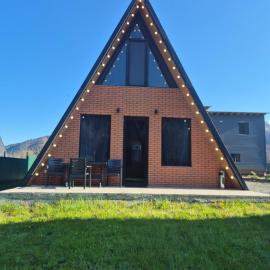 Emerald Cottages, hotel in Borjomi