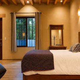 Suite Privada Nueva Boutique con Entrada Independiente y Acceso Autónomo, A 5 Min del Centro, hotel in Pátzcuaro