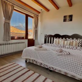 Dima Suites Bansko - Vihren view & free parking, hótel í Bansko