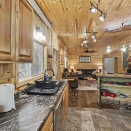 Ponderosa Suite at Ten Stone Lodge, hotel in Keystone
