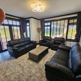 LUXURY BUNGALOW 3 BEDROOMS 2 LIVING ROOM 1 KITCHEN 2 BATHROOMs