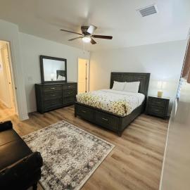 New Location Near Hospital & Restaurants, Hotel in Kingman
