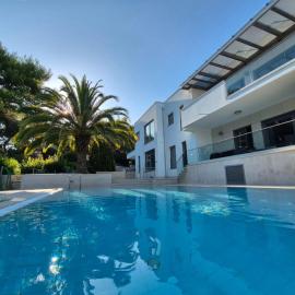 Villa Valsavia-apt Monsena with Pool,Spa&Bike depo