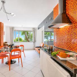Il Suono del Mare - Sea Front Apt and Pool - Happy Rentals