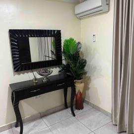 Premium Mainland Villa, hotel i Ikeja