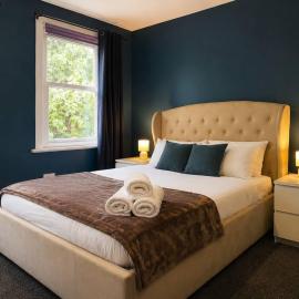 3 Bedrooms for 6 Guests Property with Parking