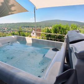 Hillside Cottage, hotel v destinaci Pécs