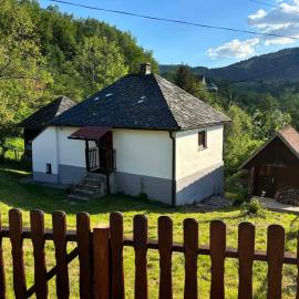 Etno kuća Močioci, hotel in Ivanjica
