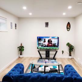 Welcome to The POIZY Suite where peace meets cozy, viešbutis mieste Regina