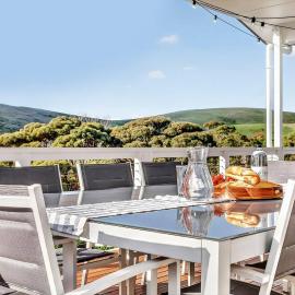The Ark - Sophisticated Sanctuary with Valley Views, hotel a Second Valley