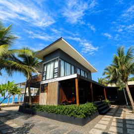 Upgrade Beach Resort Infanta Quezon, hotell i Infanta
