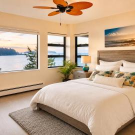 Viesnīca Waterfront Room with Private Bath and Deck Near Marina, Private Beach Access pilsētā Gibsonsa