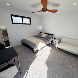 Sydney Studio with Private Bathroom & Kitchen
