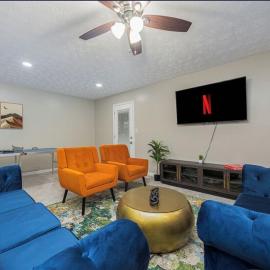 Spacious Family Home - 15 Min To Downtown Columbus, hotel in Galloway