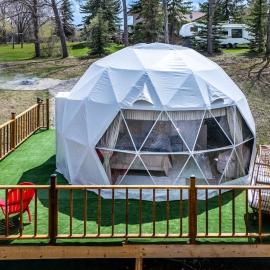 Private Dome Escape Near Balzac, hotel Balzacben