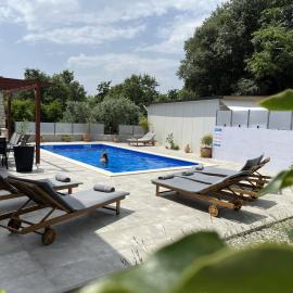 Holiday house Gabi Istria, hotel v destinaci Brtonigla