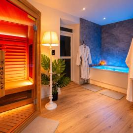 Suite Romantique avec Sauna Privatif, Balnéo et Pièce Secrète- Raon-l'étape -Vosges