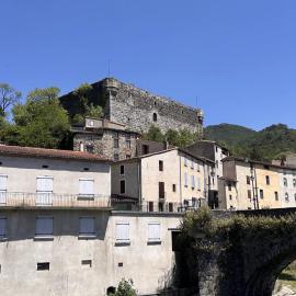 La Maison du Quai - Proche des Grottes du Planal, hotel in Quillan