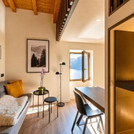 Lakeview apartments by GardaDoma, hotel in Brenzone sul Garda
