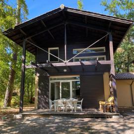CHALET DES GENÊTS 5 ou 6 personnes, hotel em Lacanau