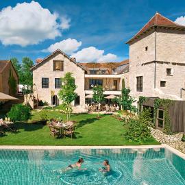 Chez Gratien Hôtel Bistro Spa، فندق في Villeneuve-dʼAveyron