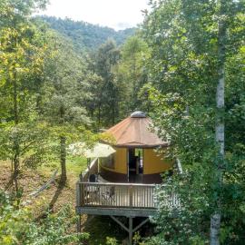 Charming Yurt Getaway on the Edge of the Nantahala Forest, North Carolina