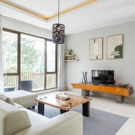 Hikari Hill View Villa 7 Bedrooms With a Private Swimming Pool and a Billiard Table