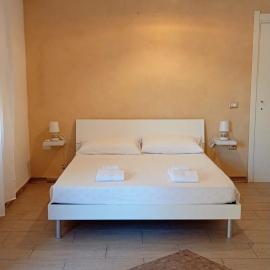 Su Tostoiu alloggio privato, hotell Càbrases