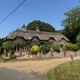 3 Bedrooms, 3 Double Beds, 6 Guests, Countryside Thatched Cottage