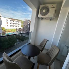f & xh apartaments