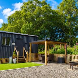 Modern Shepherd Hut with Views, near Alton Towers