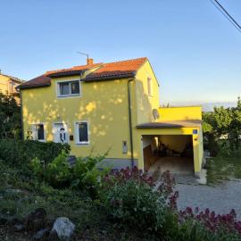 Apartment Luna 4 person, Hotel in Bribir
