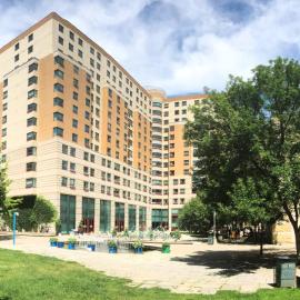 Toronto Metropolitan University- Pitman Hall Residence, hotel u Torontu