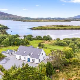 Connemara Bay House, hotell sihtkohas Moyard