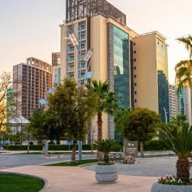 Panoramic Vista Modern Luxe City&Park View Studio