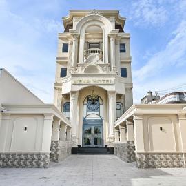Khách sạn Neva โรงแรมในLong An