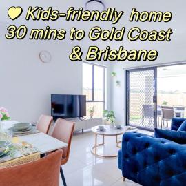 Spacious 5BR Home for Family & Group in Logan Reserve, 30min to Gold Coast, hotel em Marsden