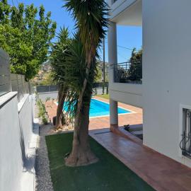 Modern Apartment in Agia Marina Koropi – hotel w mieście Aghia Marina