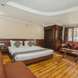 Hotel Berries Gangtok 300mtr from mg marg