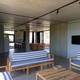 IO House, hotel in Urekis Sadguri