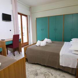 Hotel Roma, hotell i Pineto