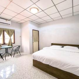 Ivory Home 500m the Pink Line MRT,Near Airport, hotel v mestu Min Buri