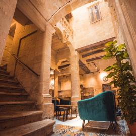 Knights 1500s Palazzino in Valletta - Seaview Rooftop Jacuzzi lounge