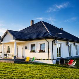 Biały Domek w Rajgrodzie, hotel u gradu Rajgrod