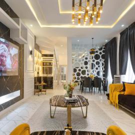 Modern 3BR Smart Villa near Lekki Conservation with Inverter PS5, Hot Tub and Gym, hotell sihtkohas Ibeju