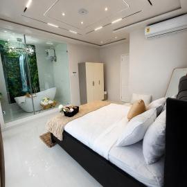 One Plus One Luxe Retreat with Airport Pickups, hotel en Tema