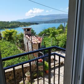 Mara village house, hotelli kohteessa Vrlika