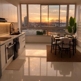 Luxury Stay with AC, City Center & Sunset Views, hotel in Casablanca