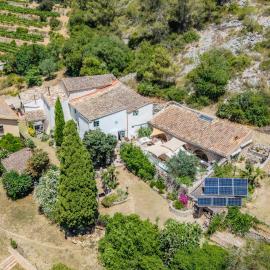 Historic Farmhouse, Sunset Terraces, Near Sitges, hotel a Sitges